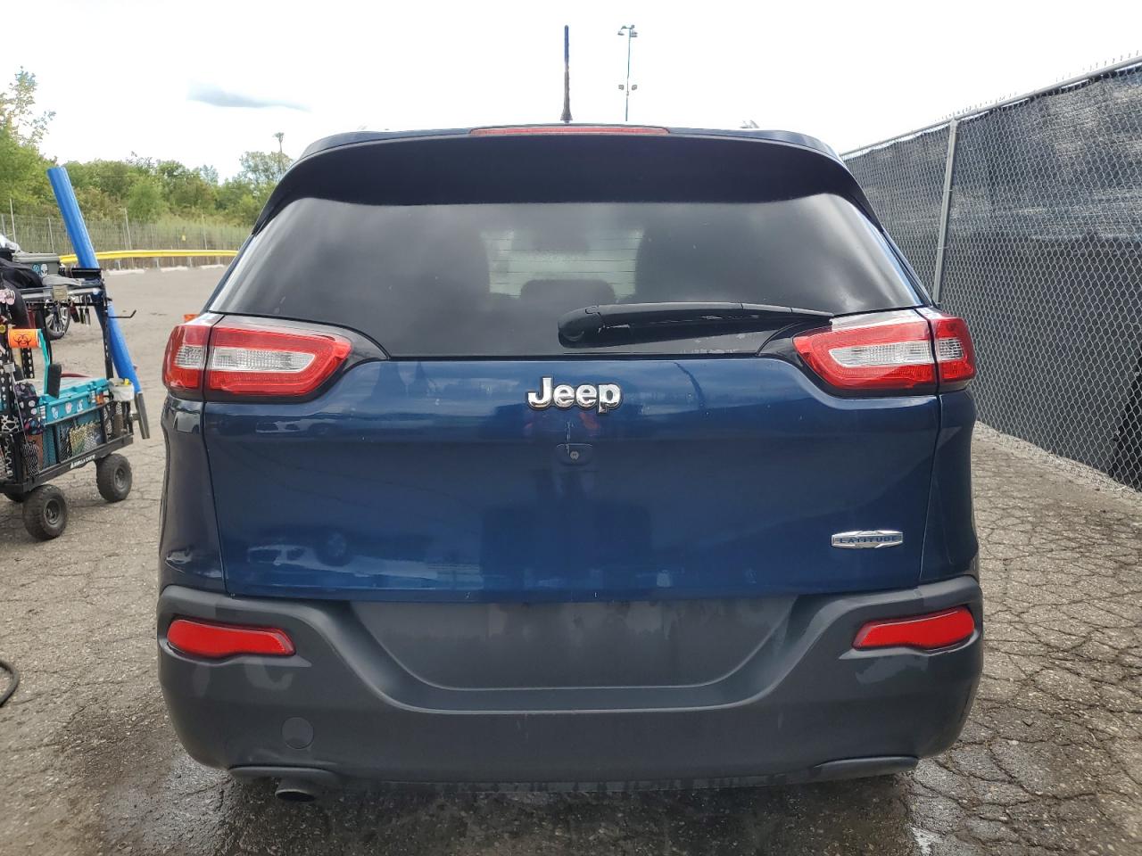 2018 Jeep Cherokee Latitude VIN: 1C4PJLCB5JD615891 Lot: 70217615