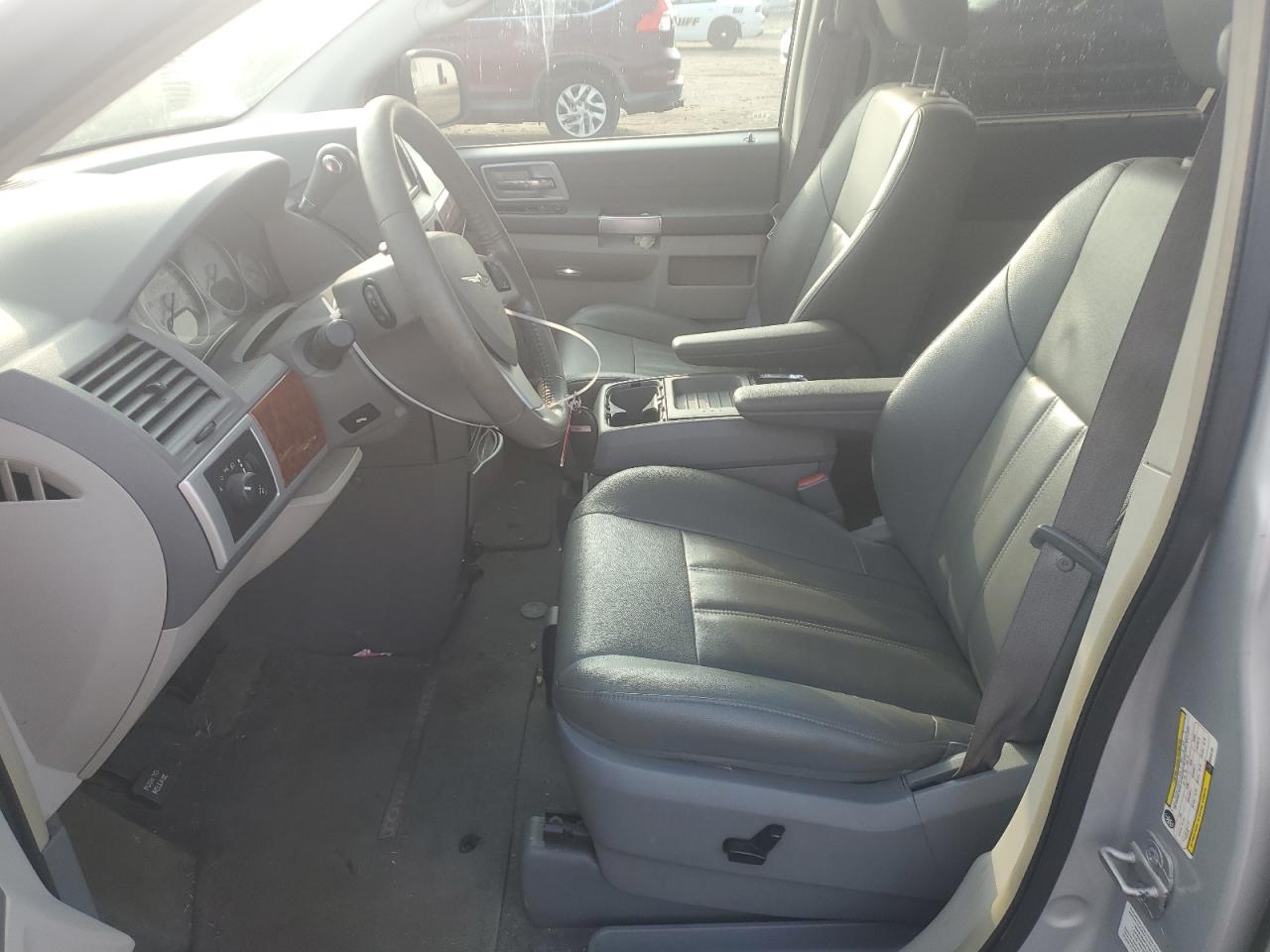 2008 Chrysler Town & Country Touring VIN: 2A8HR54P28R646132 Lot: 67170785