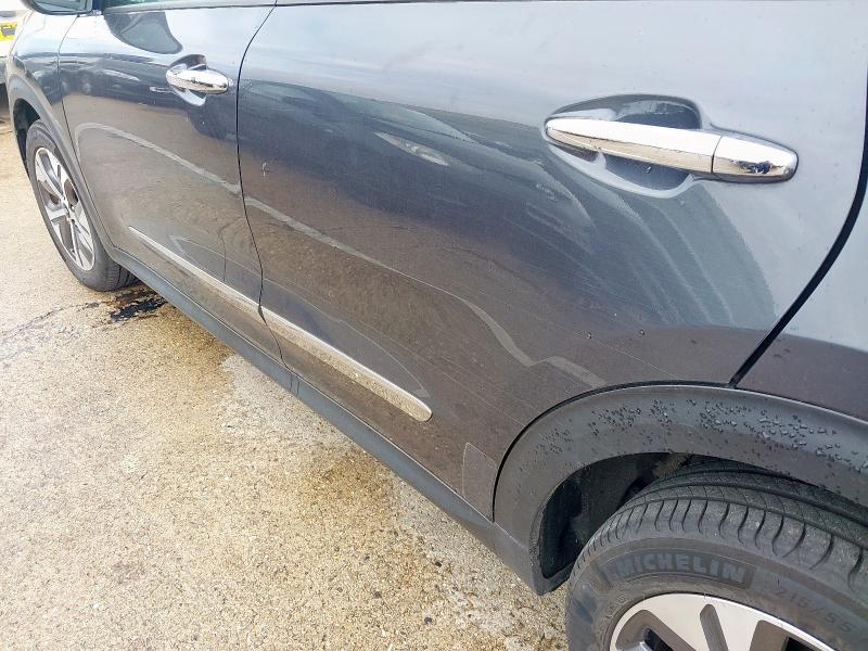 2020 KIA E-NIRO 4