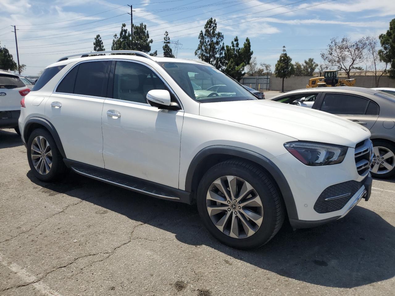 Фото: 4JGFB4JE2LA106451