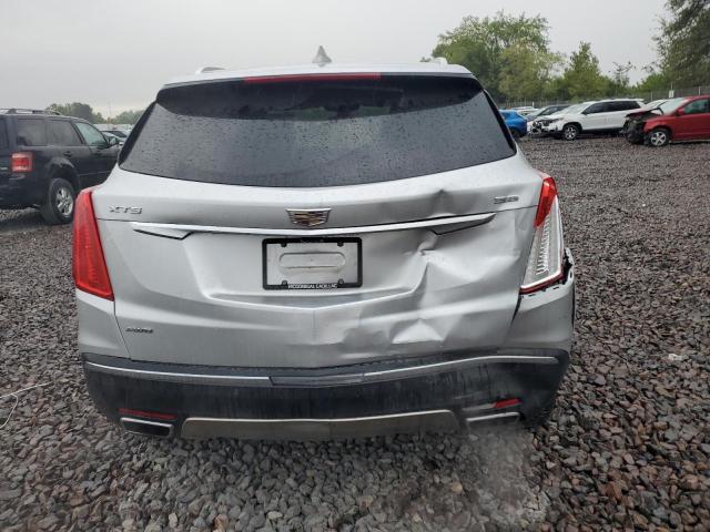  CADILLAC XT5 2018 Серебристый