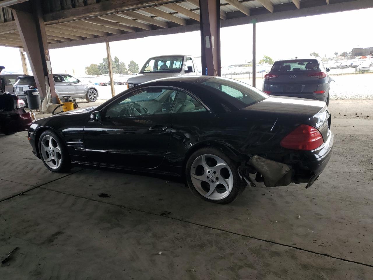 V (R230) V (R230)