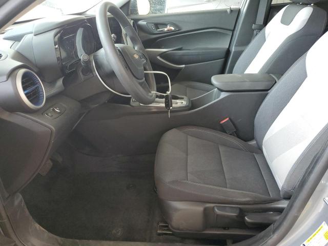  CHEVROLET TRAX 2024 Srebrny