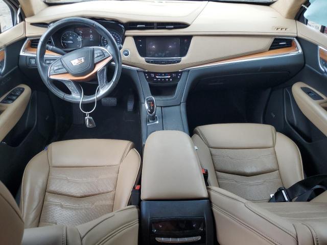  CADILLAC XT5 2018 Красный
