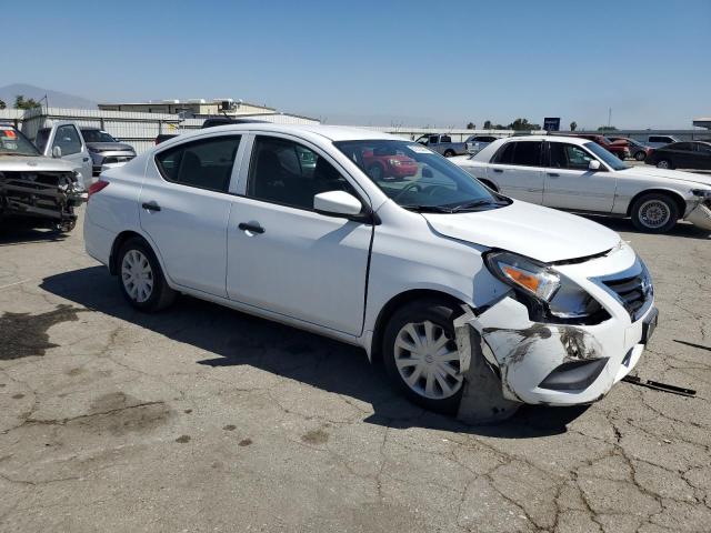  NISSAN VERSA 2018 Білий