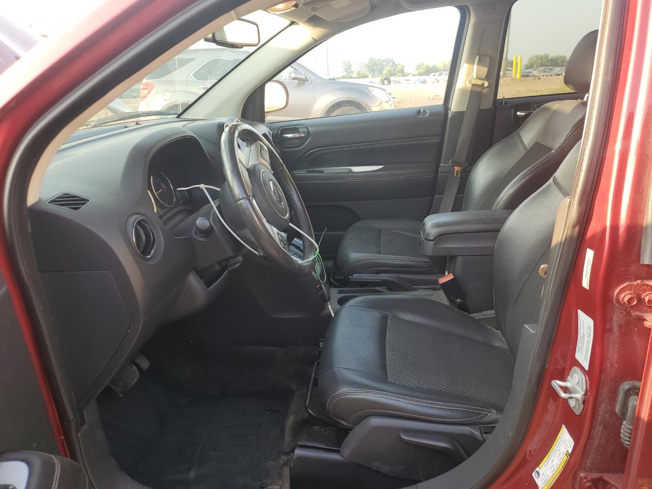 2017 Jeep Compass Latitude VIN: 1C4NJDEB1HD121614 Lot: 67962535