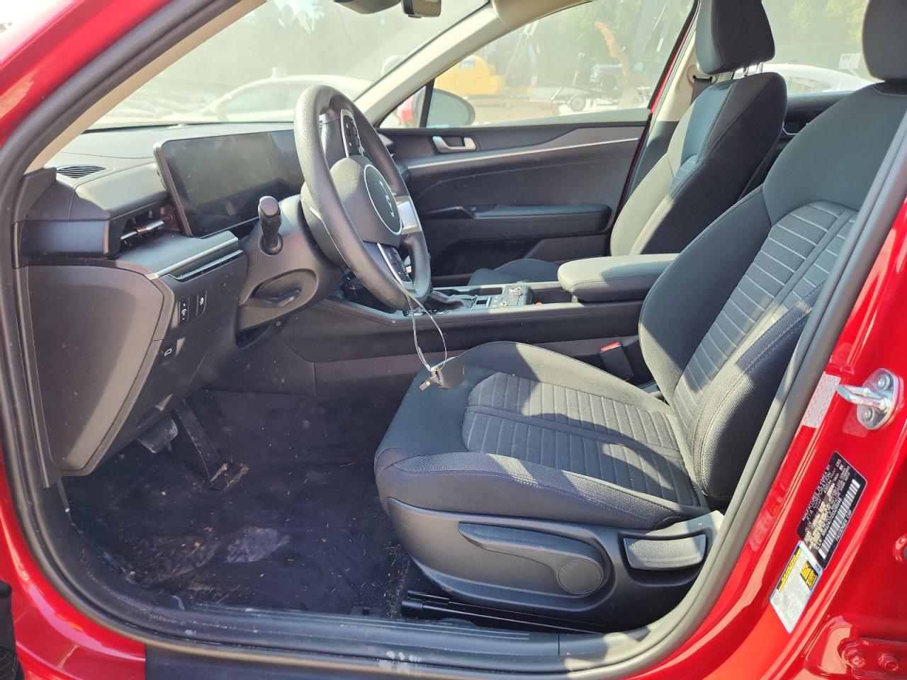 2025 Kia K5 Lxs VIN: KNAG24J72S5299148 Lot: 70889115