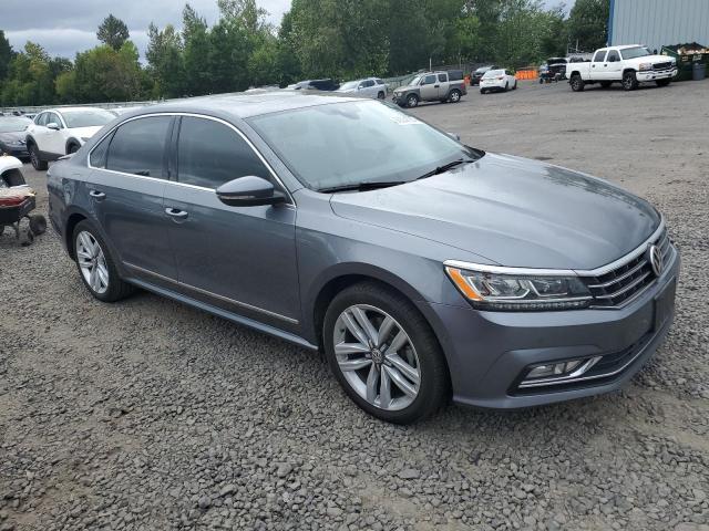  VOLKSWAGEN PASSAT 2017 Серый