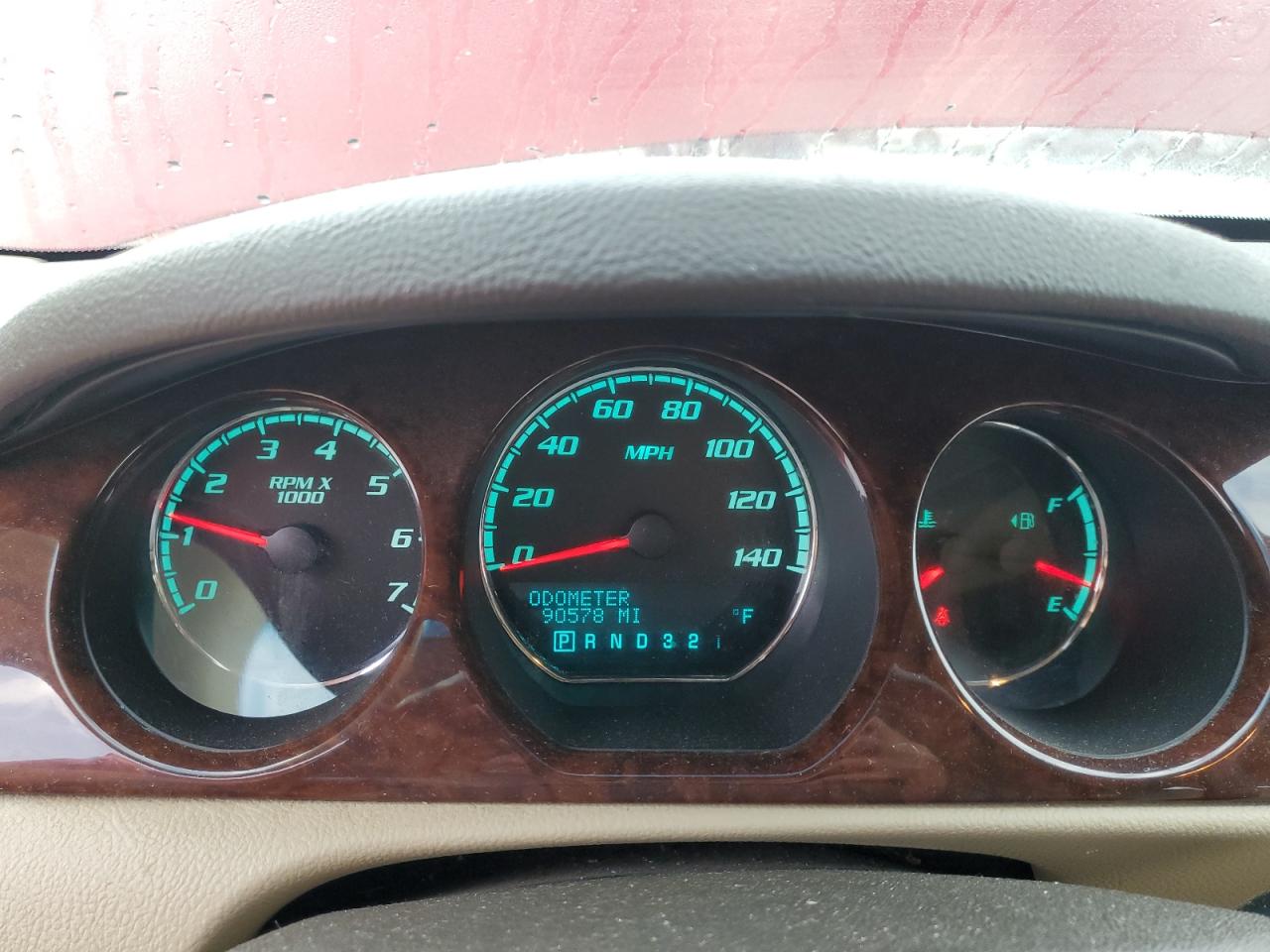 1G4HA5EM3BU134002 BUICK LUCERNE 2011 RED Photo 9