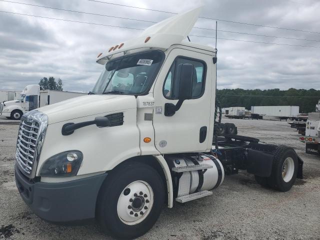 2017 FREIGHTLINER CASCADIA 113   
