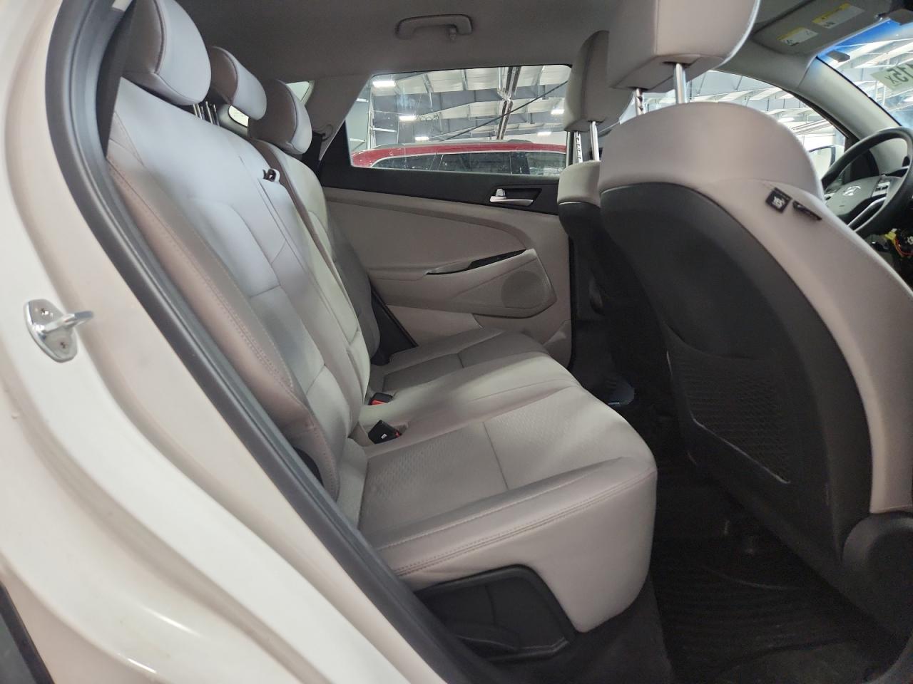 KM8J2CA46MU288201 2021 Hyundai Tucson Se