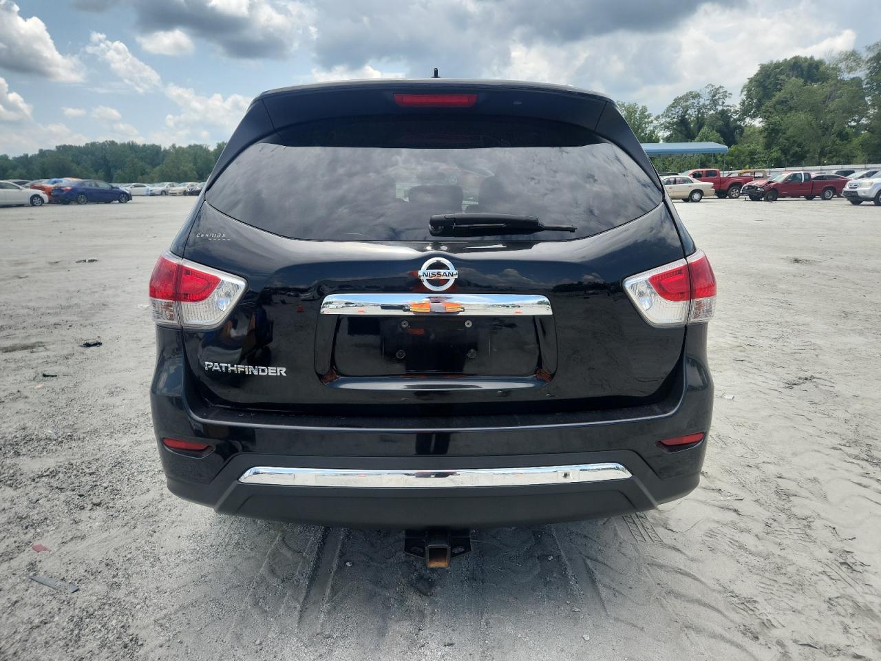 2015 Nissan Pathfinder S VIN: 5N1AR2MN4FC688633 Lot: 67424575