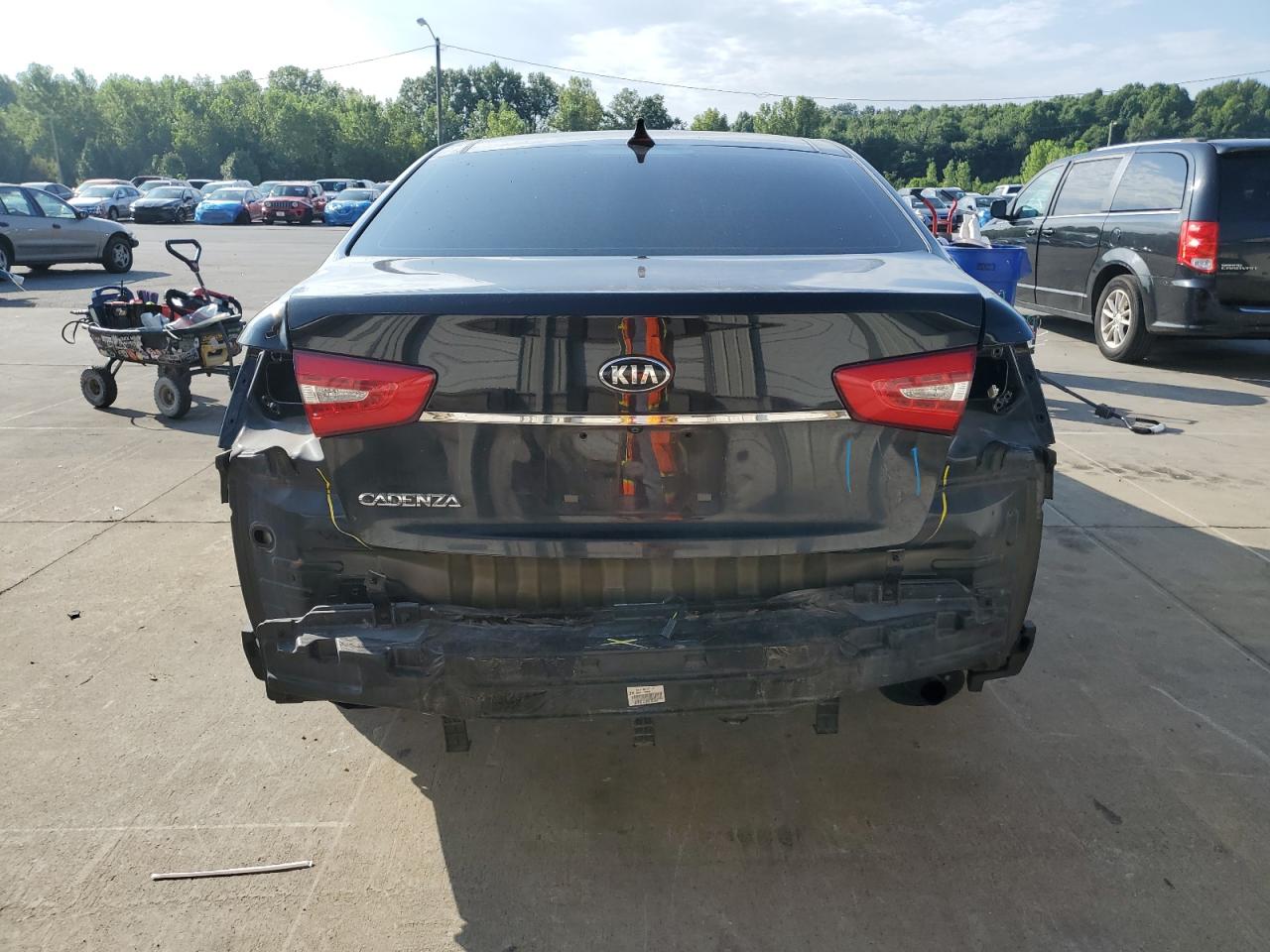 2015 Kia Cadenza Premium VIN: KNALN4D79F5188829 Lot: 68352075