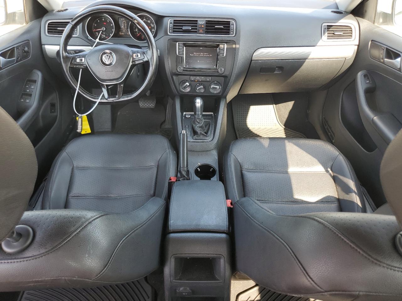 3VWDB7AJ3HM364429 2017 Volkswagen Jetta Se