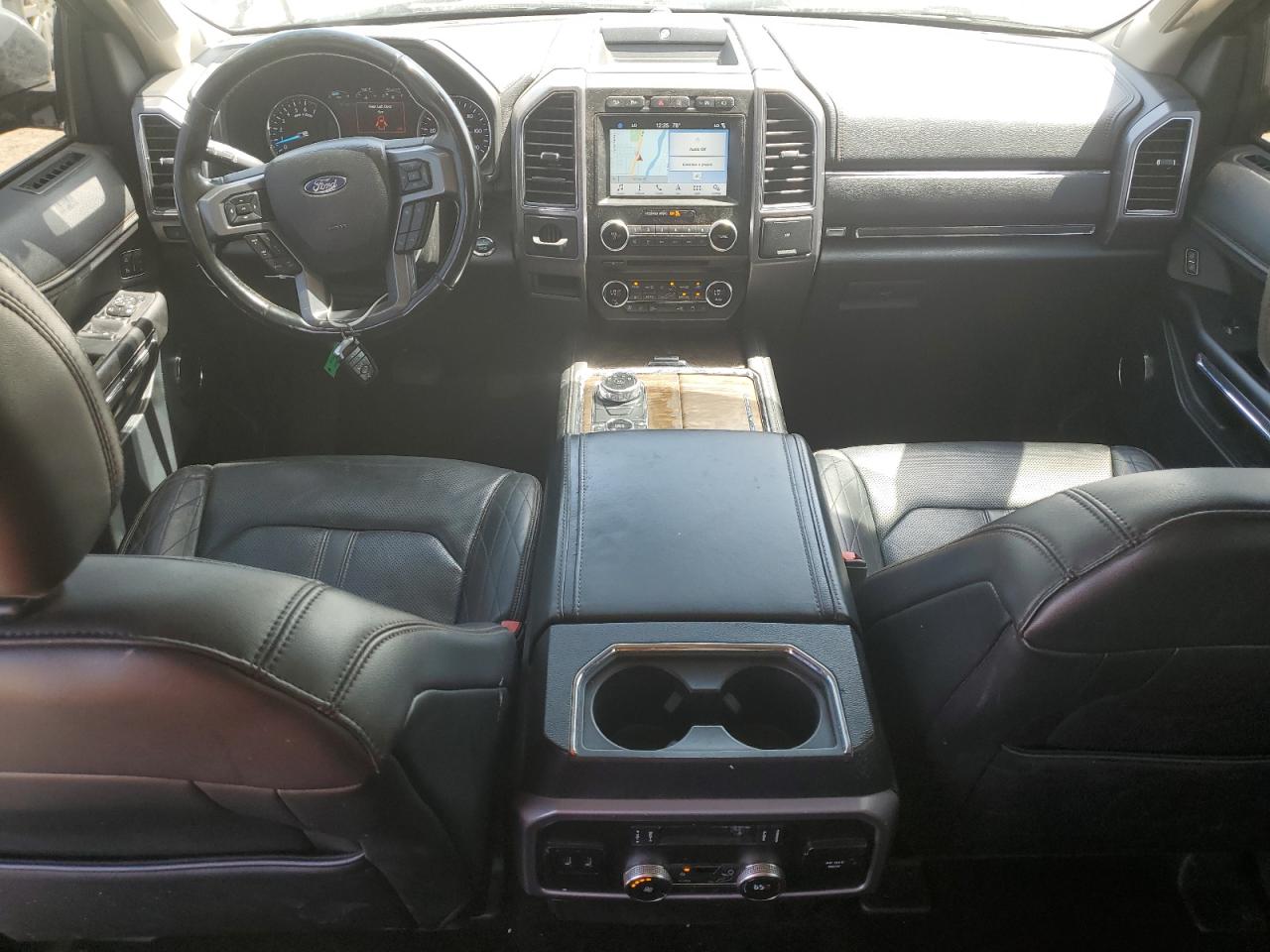 2018 Ford Expedition Platinum VIN: 1FMJU1MT4JEA00991 Lot: 70340255