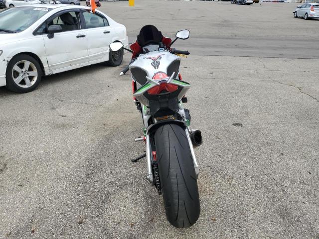 2018 APRILIA RSV4  