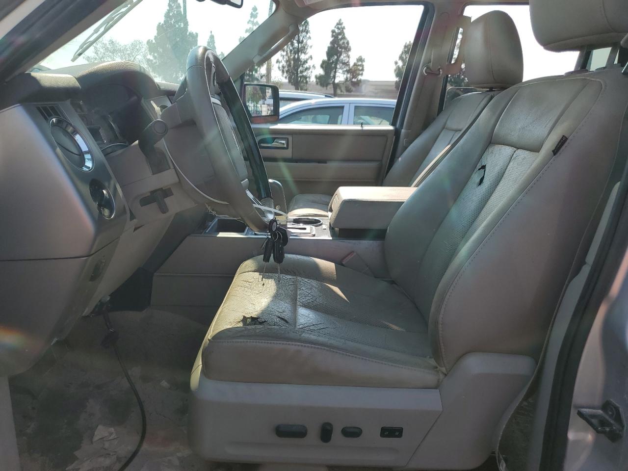 2014 Ford Expedition Limited VIN: 1FMJU2A58EEF00749 Lot: 67974135