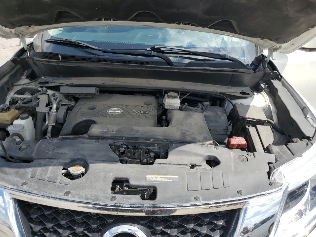 2015 Nissan Pathfinder S VIN: 5N1AR2MM5FC723557 Lot: 69690585