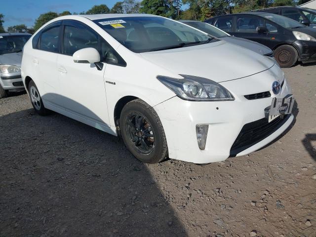 2015 TOYOTA PRIUS T4