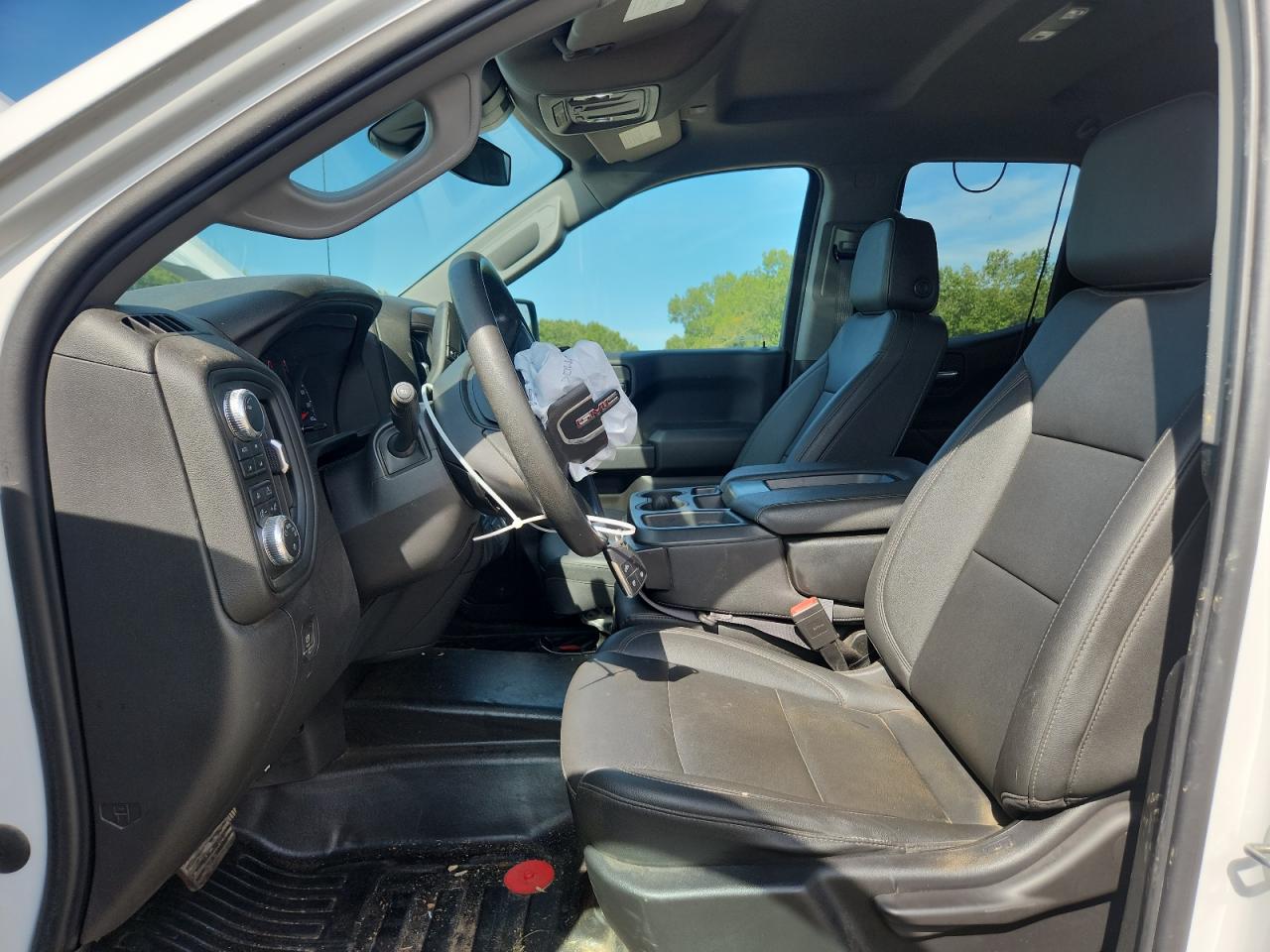 2022 GMC Sierra K1500 VIN: 1GTRUAED3NZ622172 Lot: 70840785