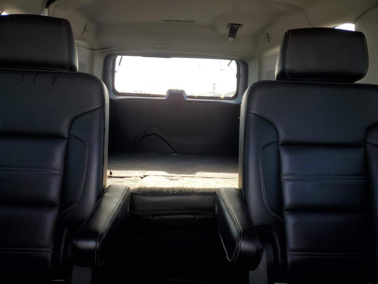 2015 GMC Yukon Xl Denali VIN: 1GKS2JKJ8FR634745 Lot: 68002185