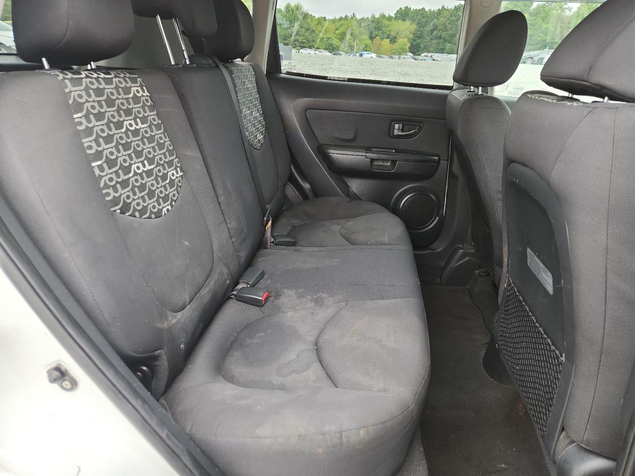 2011 Kia Soul + VIN: KNDJT2A2XB7705535 Lot: 69727515