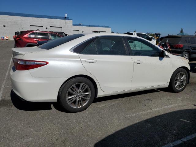 Sedans TOYOTA CAMRY 2015 White