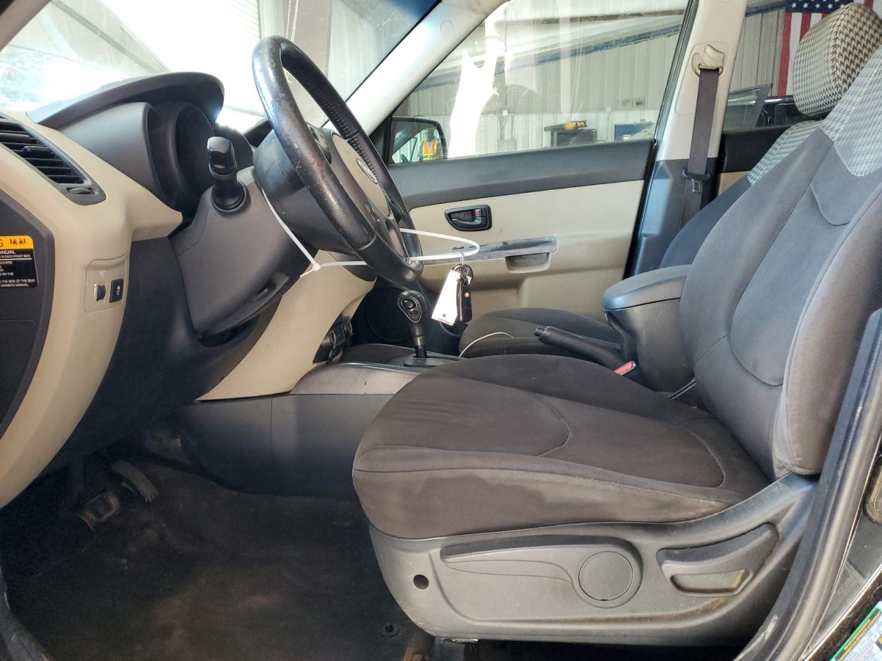 2010 Kia Soul + VIN: KNDJT2A28A7094225 Lot: 70048445