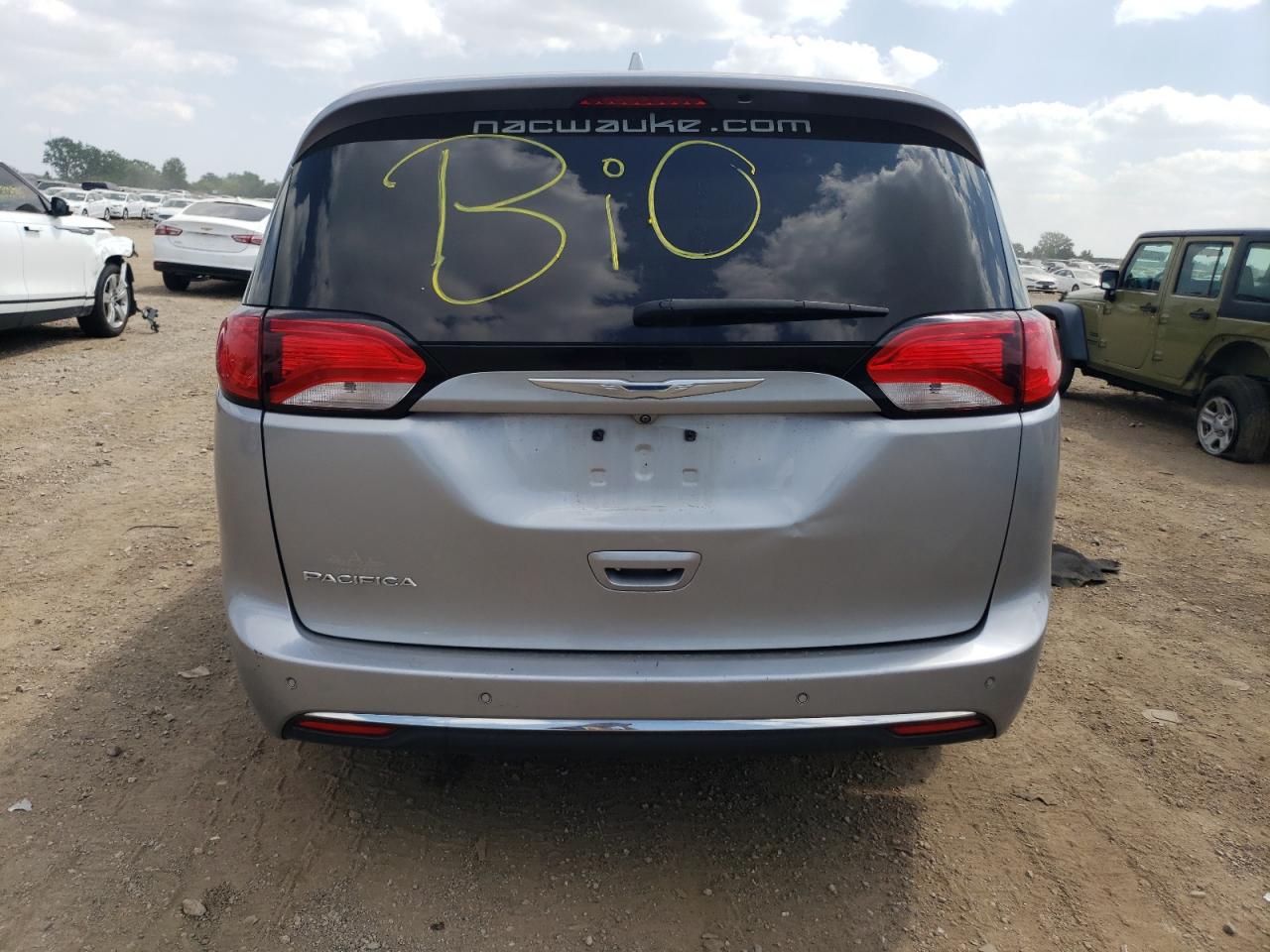 2018 Chrysler Pacifica Touring L VIN: 2C4RC1BG5JR119376 Lot: 68907165