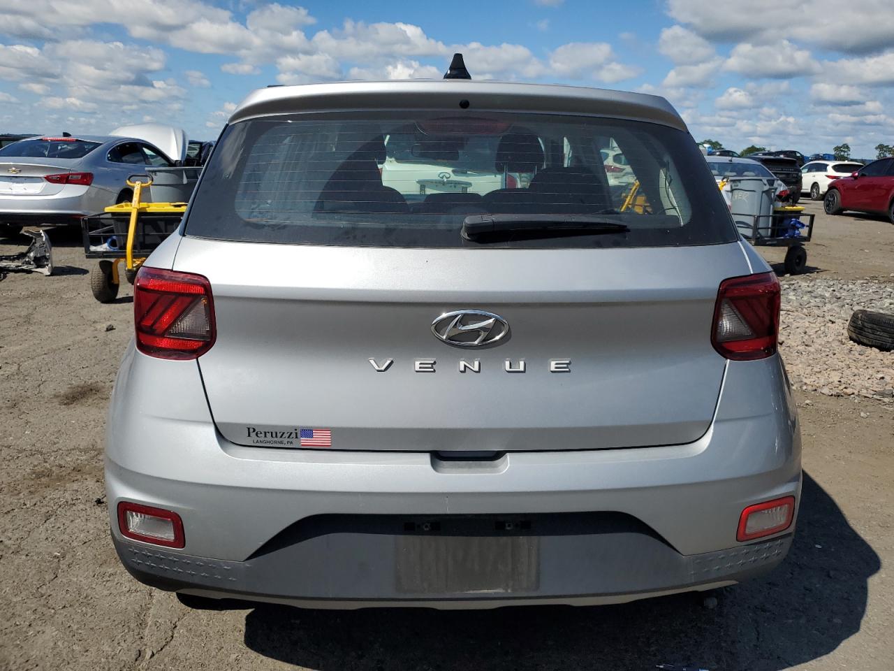 2022 Hyundai Venue Se VIN: KMHRB8A32NU135226 Lot: 70525905