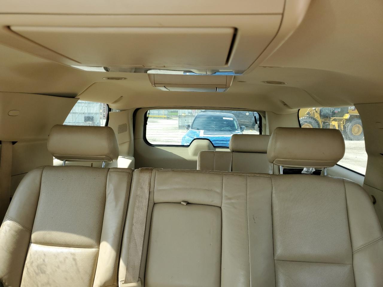 2010 Cadillac Escalade Esv Luxury VIN: 1GYUKHEF4AR263221 Lot: 68519285