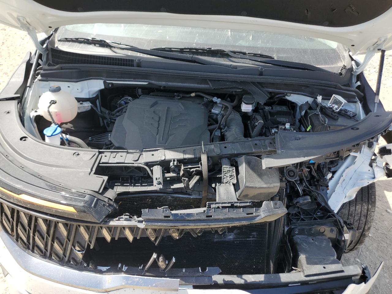 2025 Kia Carnival Lx VIN: KNDNB5K3XS6460450 Lot: 69999235