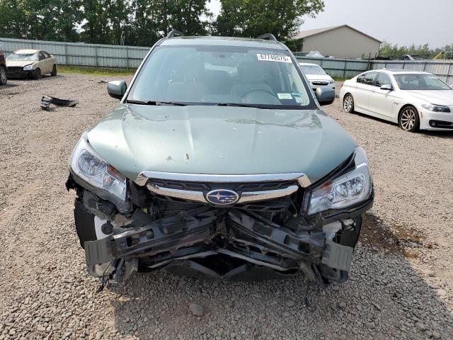  SUBARU FORESTER 2018 Zielony