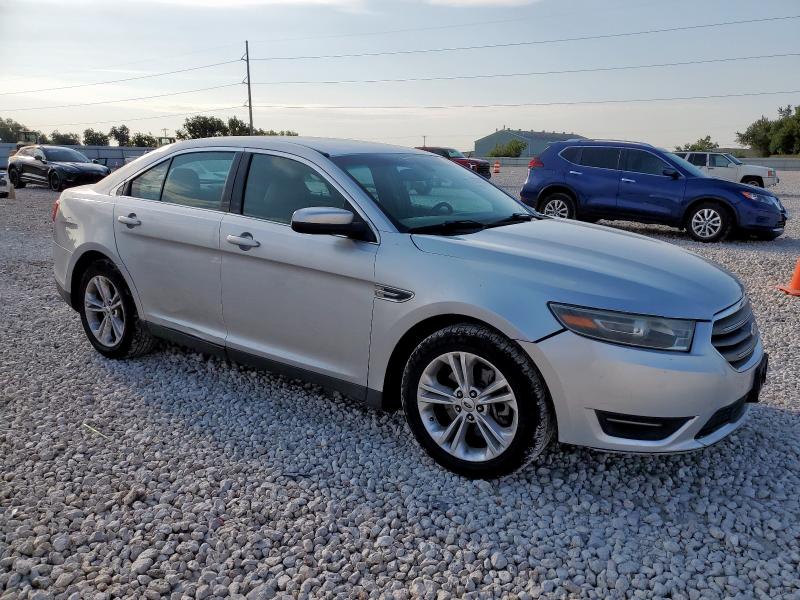  FORD TAURUS 2015 Srebrny