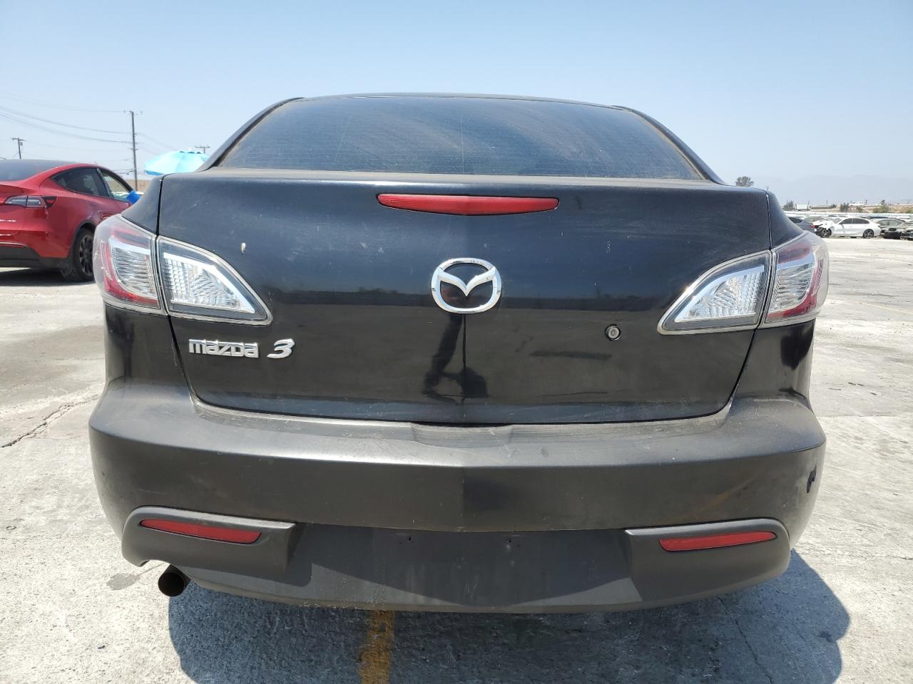 2011 Mazda 3 I VIN: JM1BL1UG4B1395312 Lot: 68998415