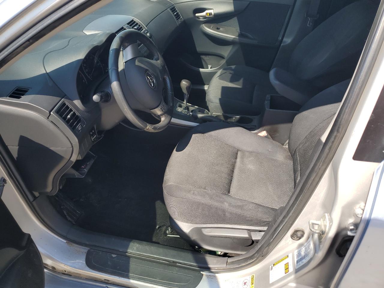 2009 Toyota Corolla Base VIN: 1NXBU40E19Z028603 Lot: 70637325