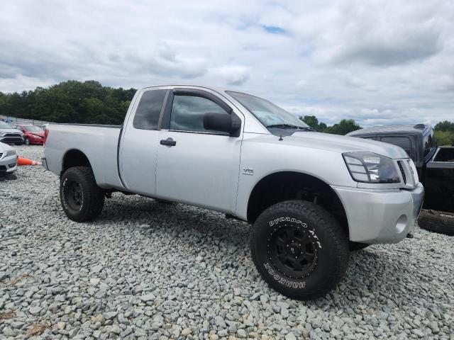 2004 NISSAN TITAN XE  
