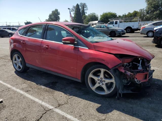  FORD FOCUS 2012 Czerwony