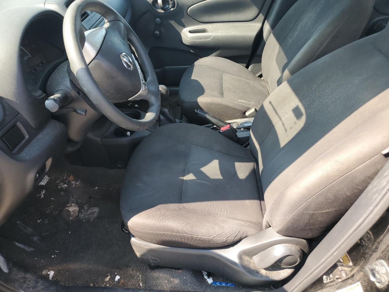 2015 Nissan Versa S VIN: 3N1CN7AP8FL800370 Lot: 69321495