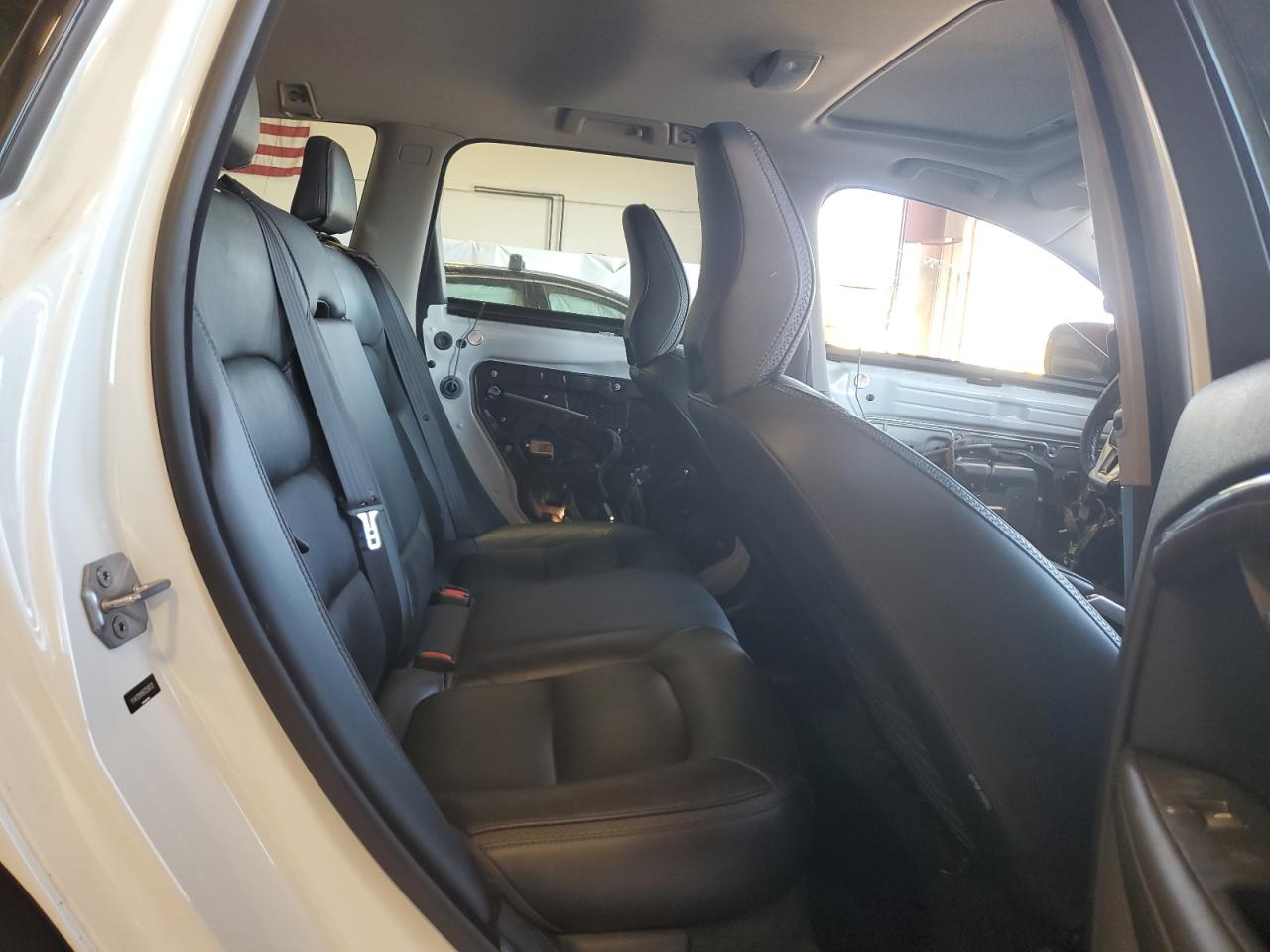 2016 Volvo Xc70 T5 Classic Platinum VIN: YV4612NY8G1258513 Lot: 70100685