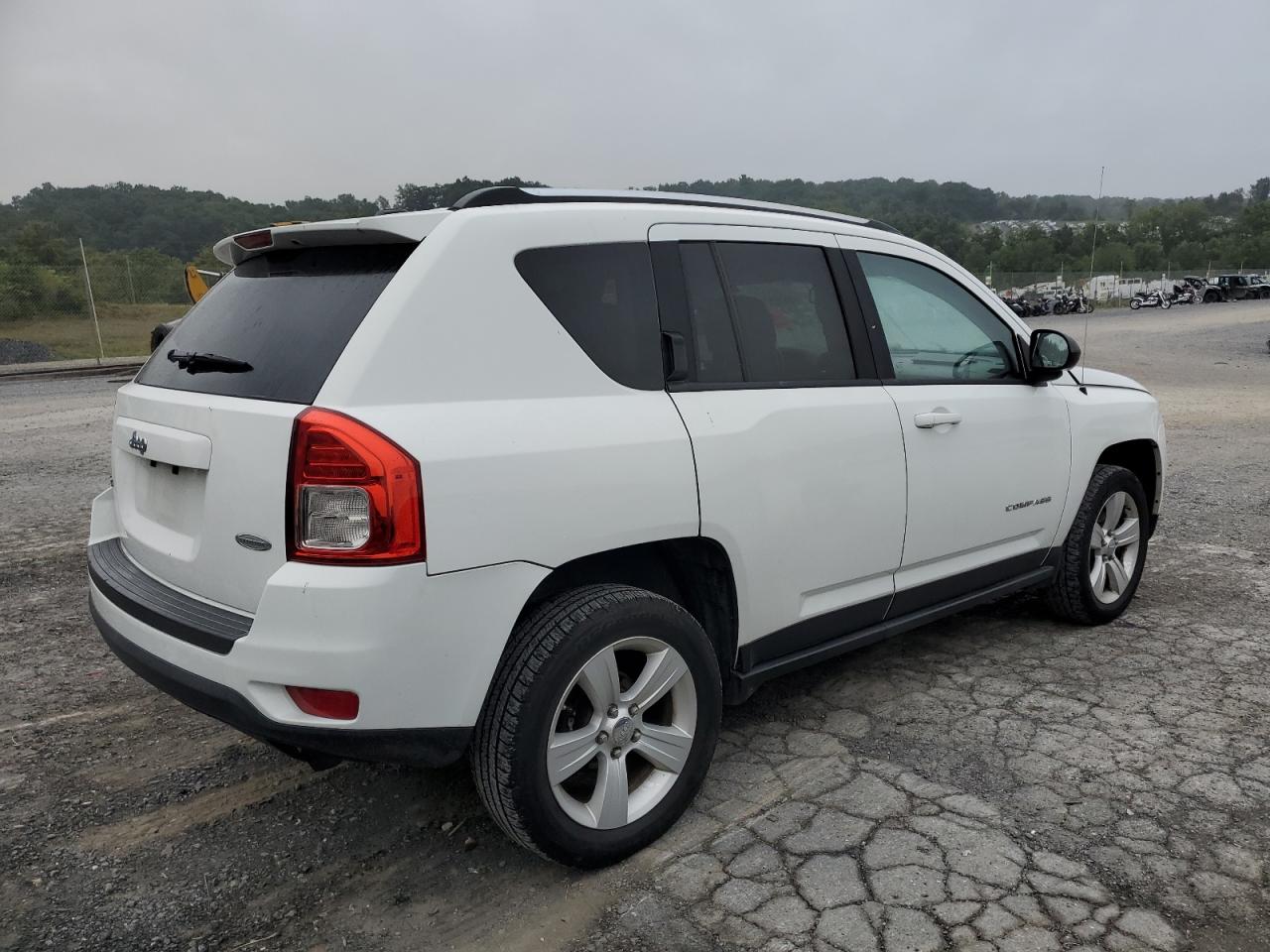 2012 Jeep Compass Latitude white null gas 1C4NJDEB0CD624740 photo #4