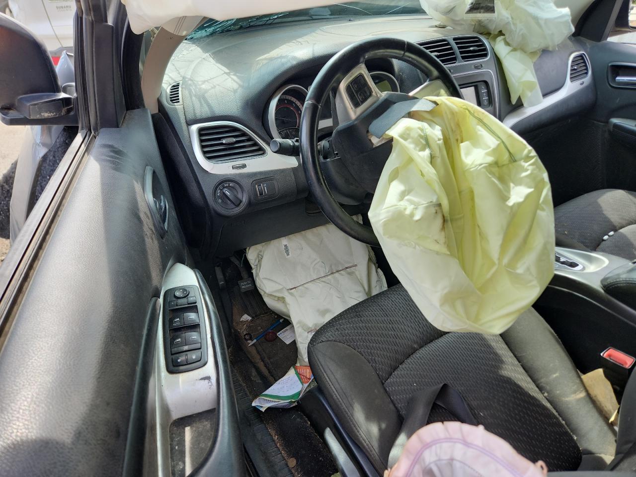 2018 Dodge Journey Se VIN: 3C4PDCAB9JT352695 Lot: 70736385