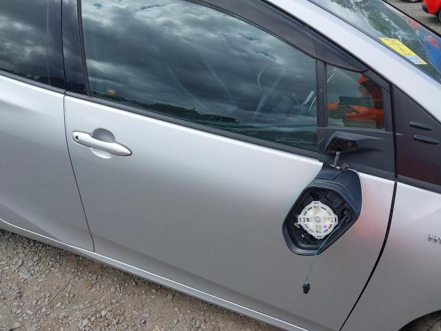 2017 TOYOTA PRIUS HYBRID 