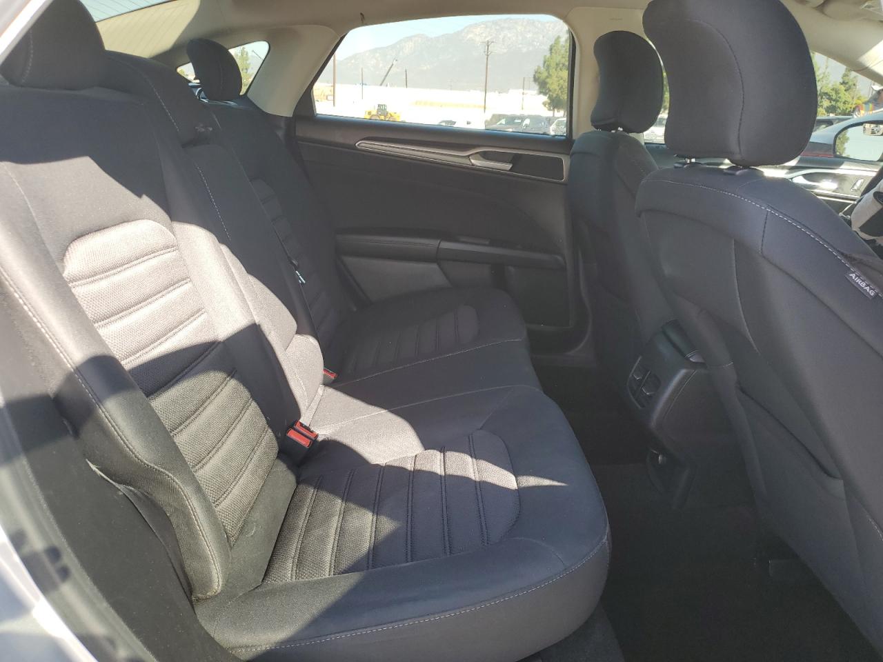 2019 Ford Fusion Se VIN: 3FA6P0LU6KR188939 Lot: 70252715