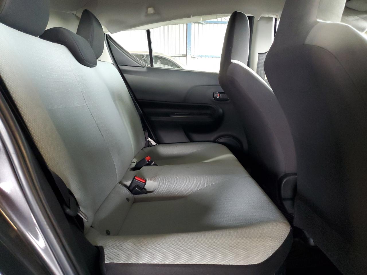 2018 Toyota Prius C VIN: JTDKDTB35J1601485 Lot: 69399225