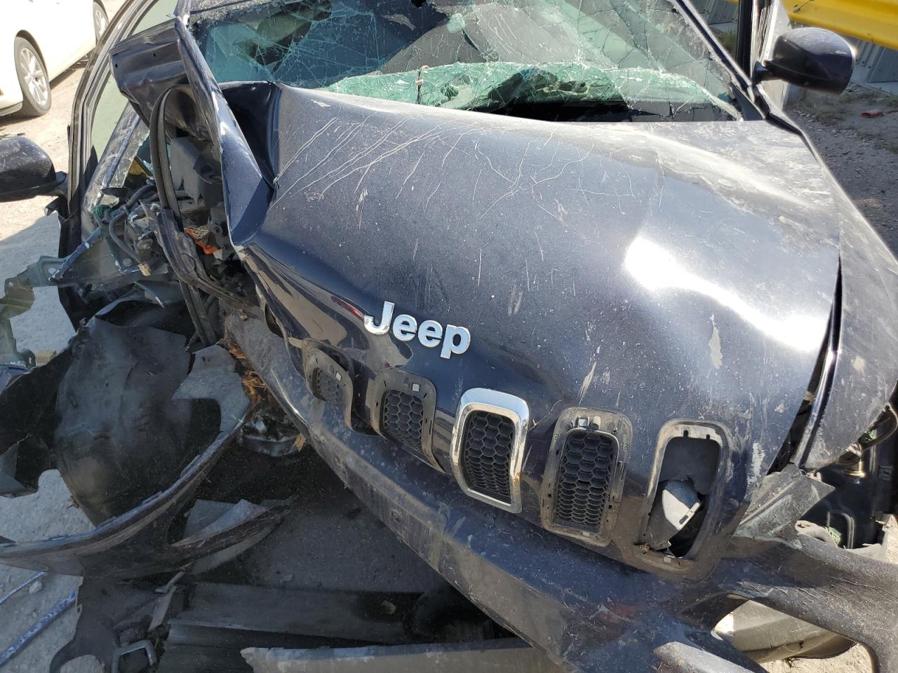 2016 Jeep Cherokee Latitude VIN: 1C4PJMCS0GW333743 Lot: 67745985