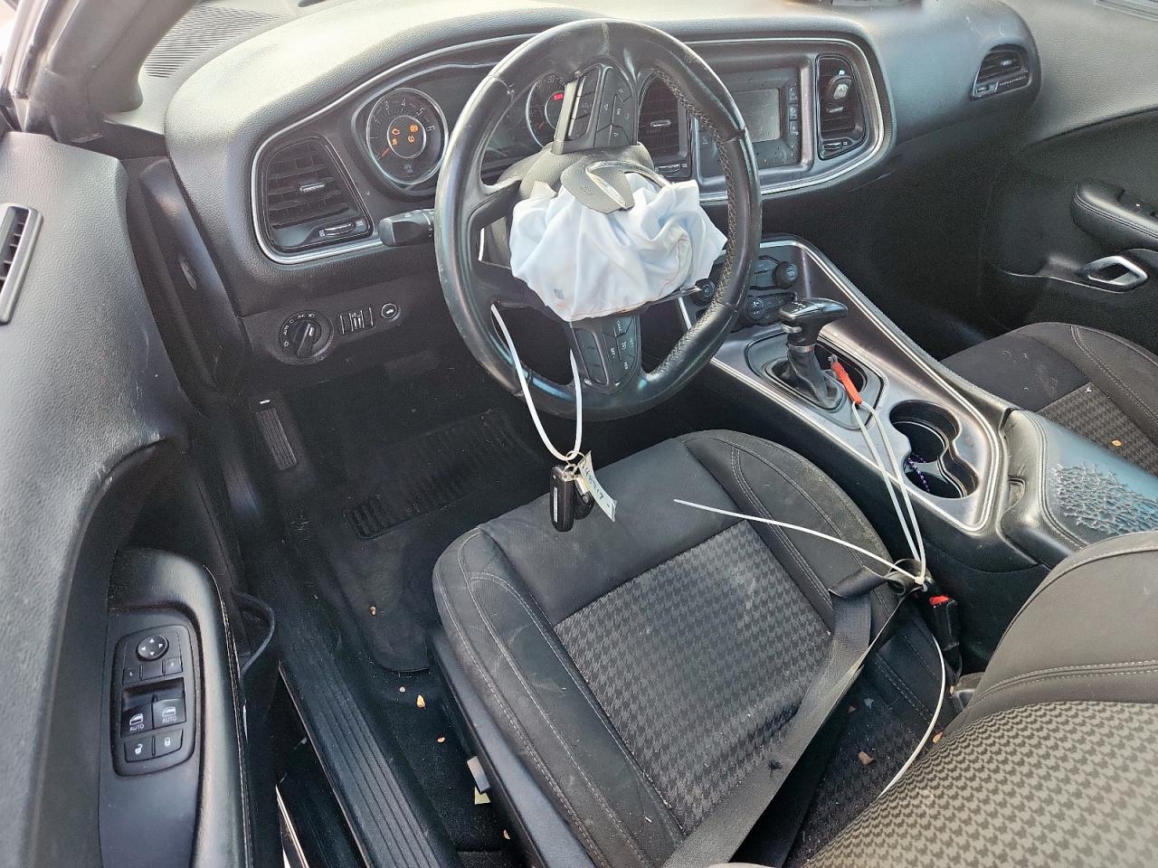 2015 Dodge Challenger Sxt VIN: 2C3CDZAG5FH710005 Lot: 70044485