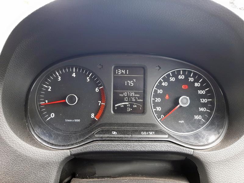 2010 VOLKSWAGEN POLO S