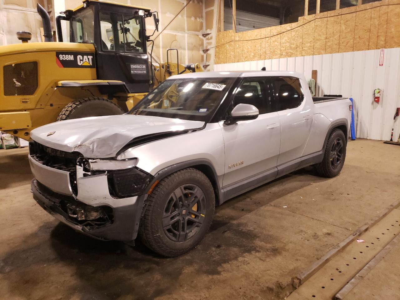 2023 Rivian R1T Adventure silver null electric 7FCTGAAA9PN019546 photo #1