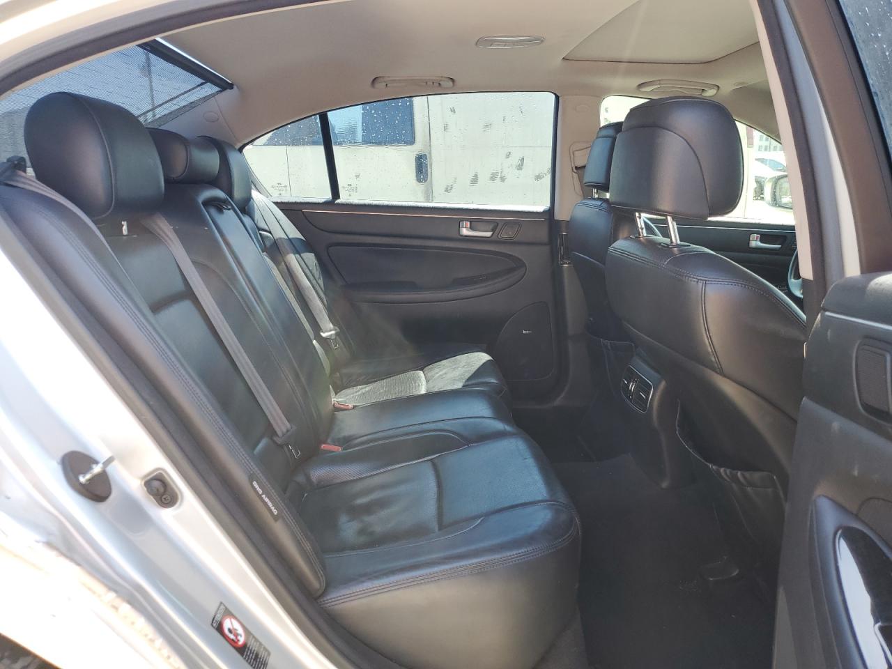 2013 Hyundai Genesis 3.8L VIN: KMHGC4DD0DU230593 Lot: 69861335